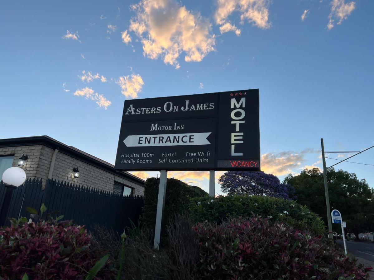 Asters On James Motor Inn Toowoomba Exterior foto