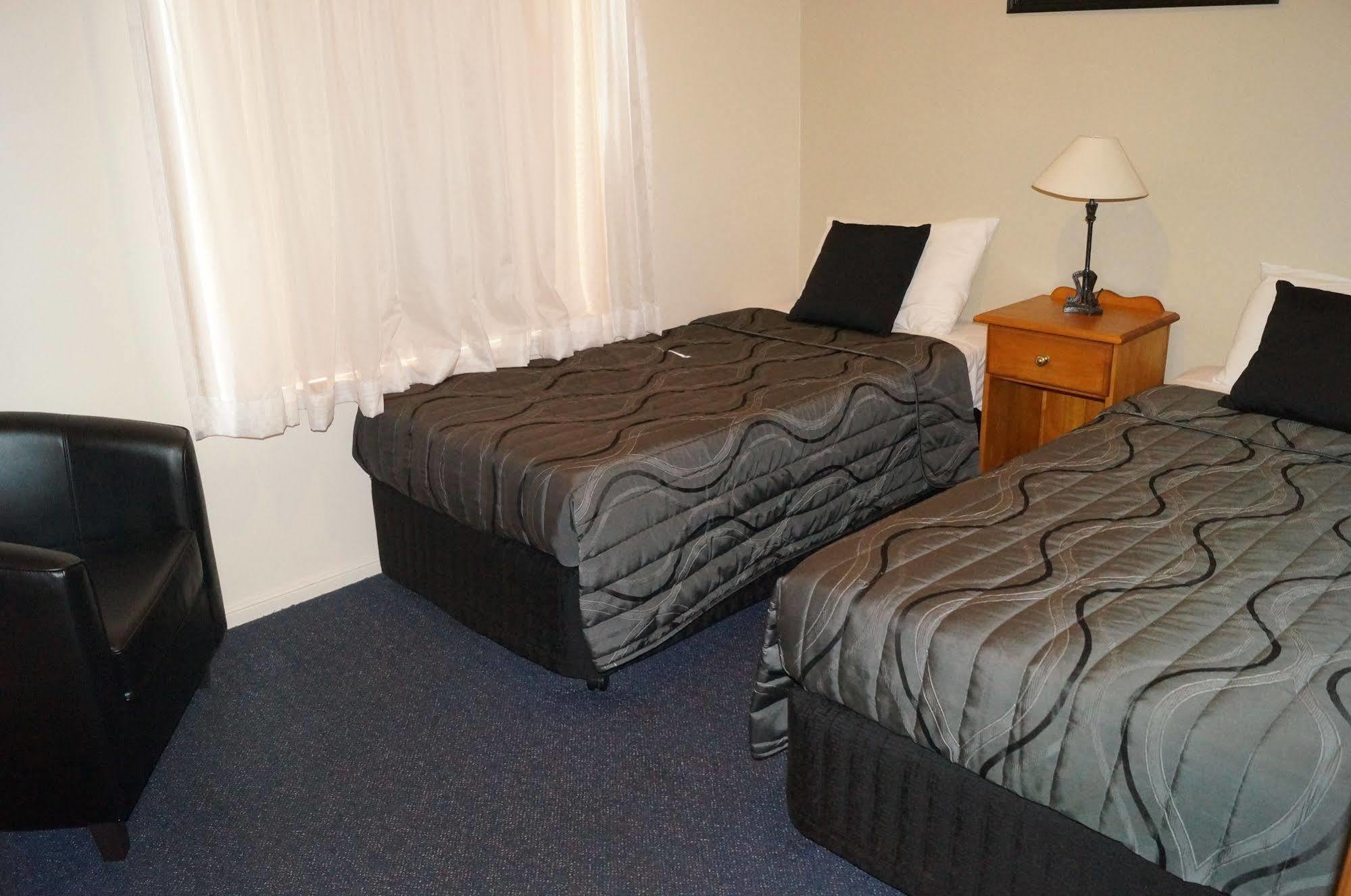 Asters On James Motor Inn Toowoomba Exterior foto